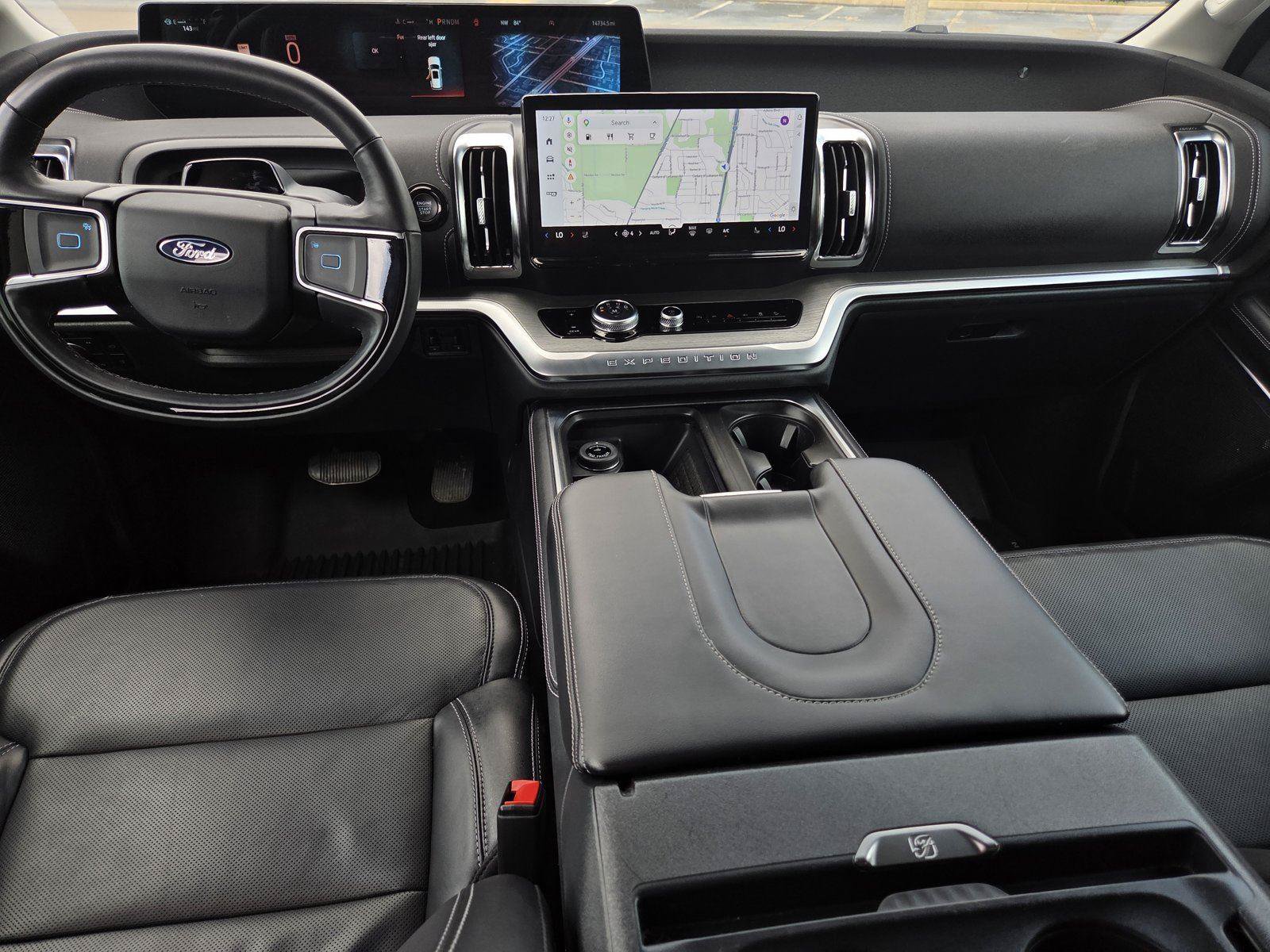 Used 2025 Ford Expedition Platinum w/ Driver's Package AWD/4WD image 9