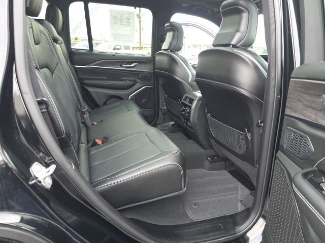 Used 2024 Jeep Grand Cherokee Overland w/ Adv Protech Group III image 50