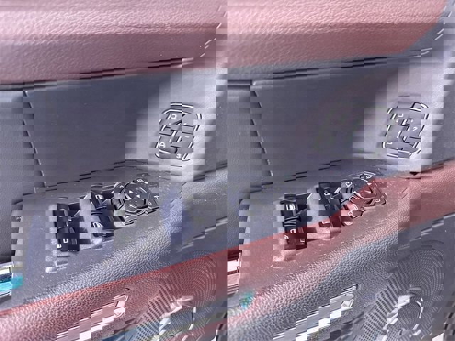 Used 2024 Ford Expedition Limited image 24