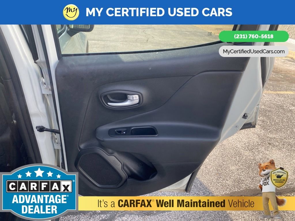 Used 2023 Jeep Renegade Latitude AWD/4WD image 23