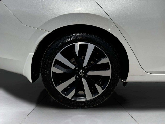 Used 2021 Nissan Versa SR image 52