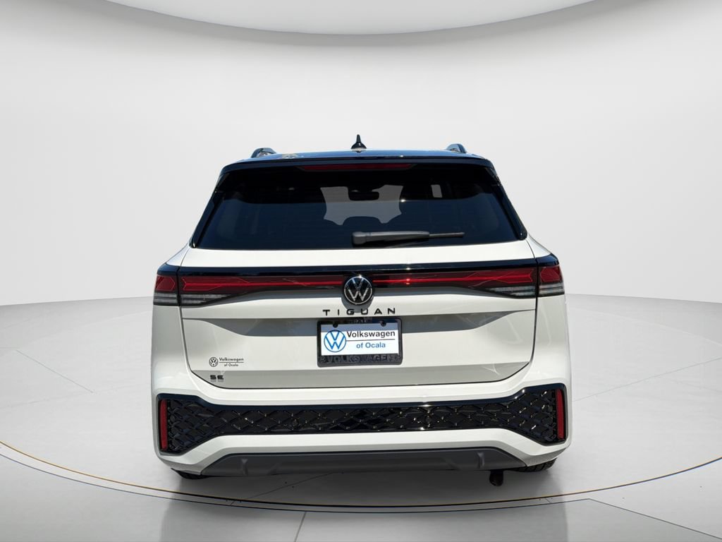 New 2026 Volkswagen Tiguan SE R-Line FWD image 4