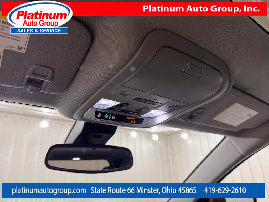 Used 2023 Chevrolet Equinox Premier FWD image 37