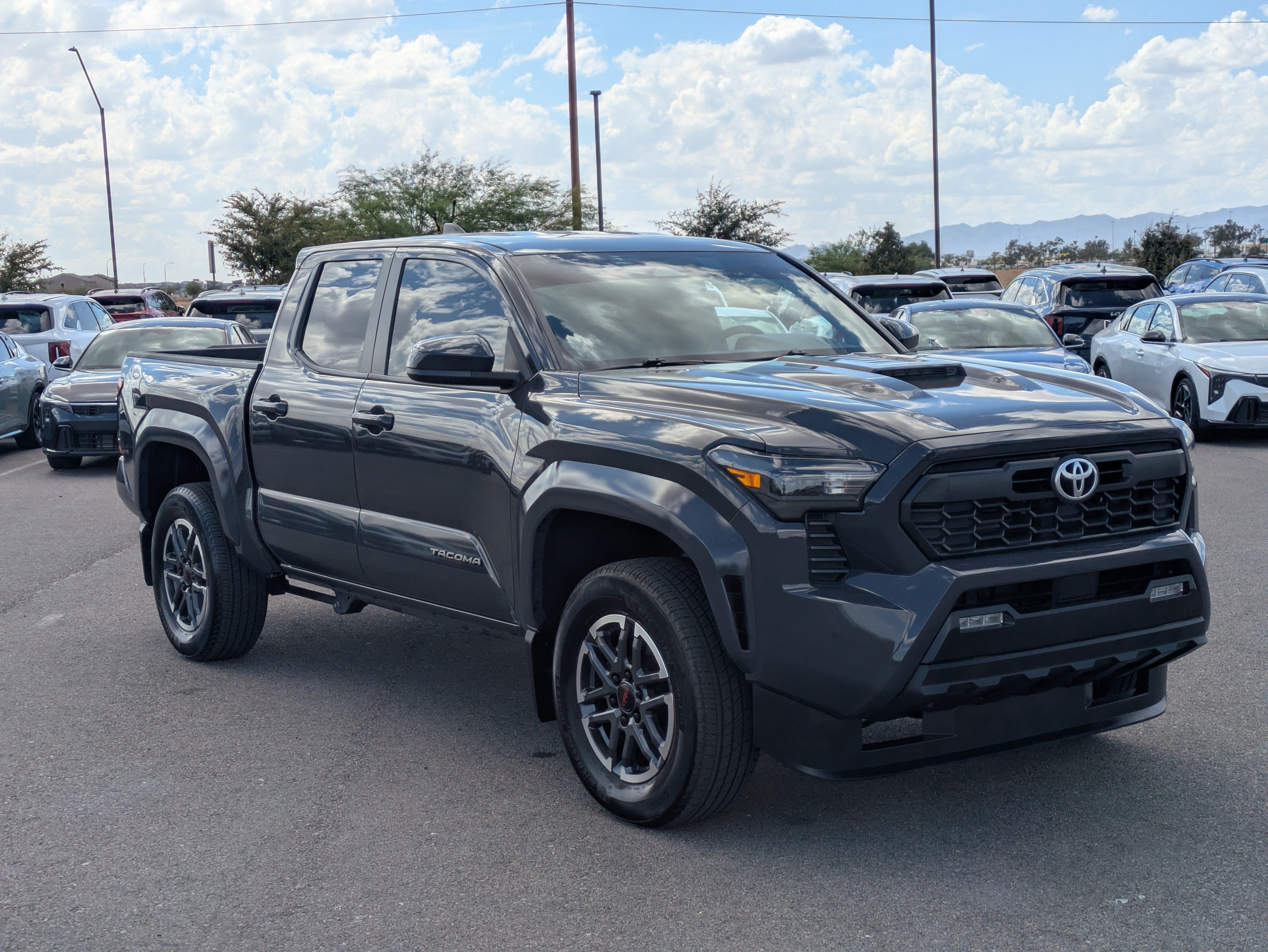 Used 2025 Toyota Tacoma TRD Sport AWD/4WD image 6