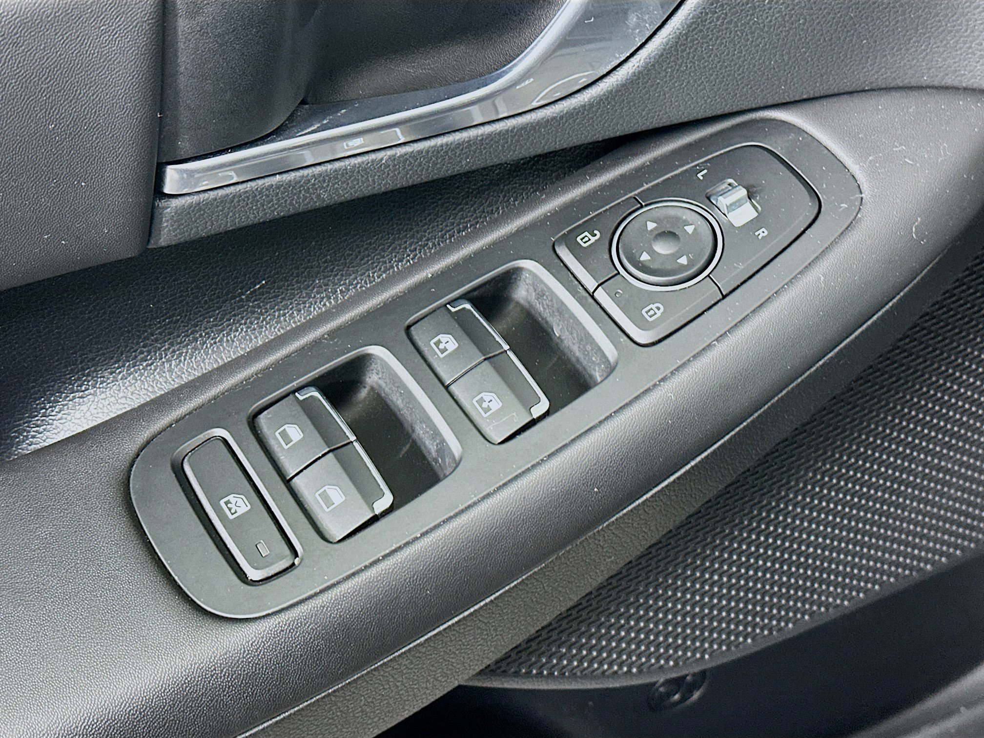 Used 2022 Hyundai Sonata SEL image 15