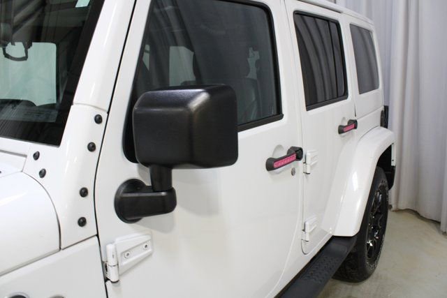 Used 2018 Jeep Wrangler Unlimited Sahara w/ Dual Top Group image 35