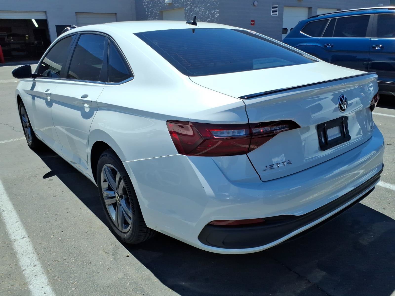 Certified 2023 Volkswagen Jetta SE FWD image 2