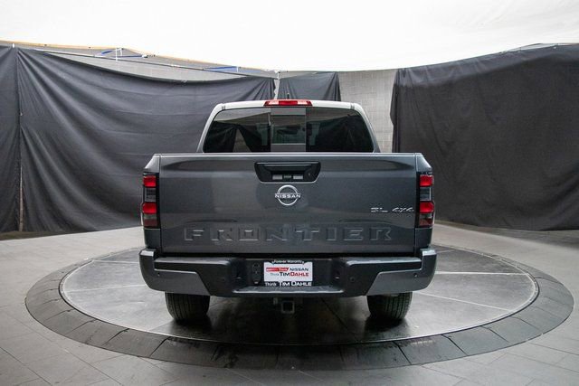 Used 2024 Nissan Frontier SL w/ Technology Package image 11