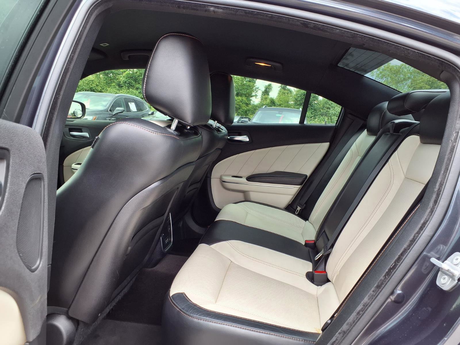 Used 2017 Dodge Charger SXT w/ AWD Plus Group image 26
