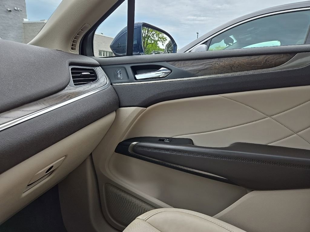 Used 2017 Lincoln MKC Reserve AWD/4WD image 27