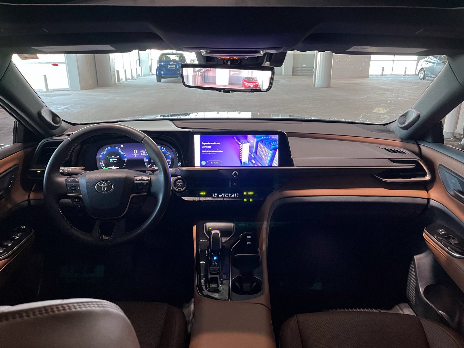 Used 2025 Toyota Crown Signia AWD/4WD image 38