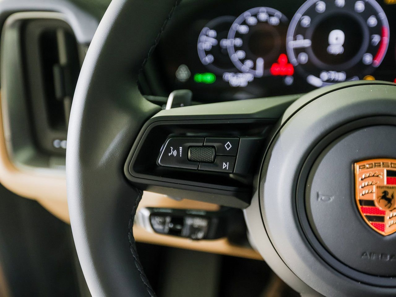 New 2026 Porsche Cayenne Coupe AWD/4WD image 17
