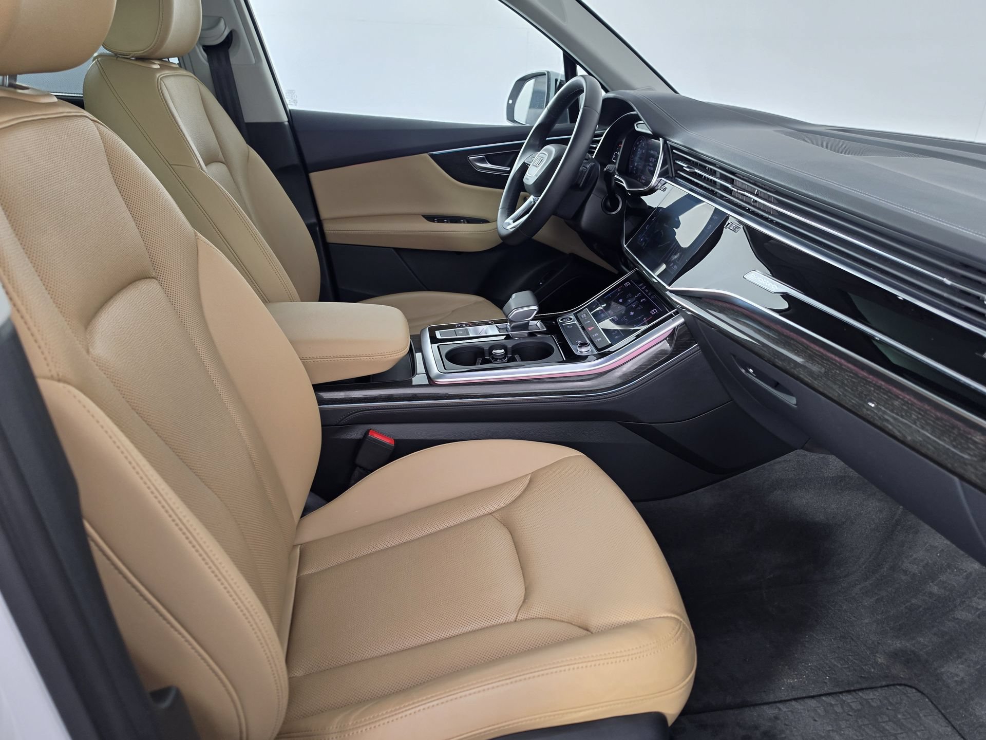 Certified 2024 Audi Q7 2.0T Premium Plus AWD/4WD image 44