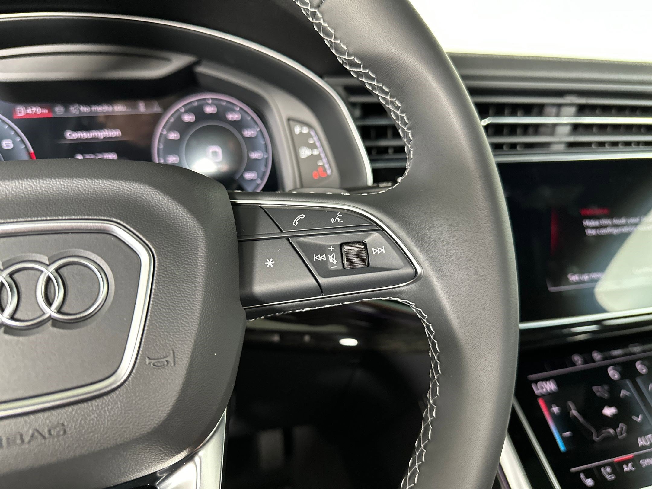 New 2025 Audi Q7 3.0T Premium Plus image 14