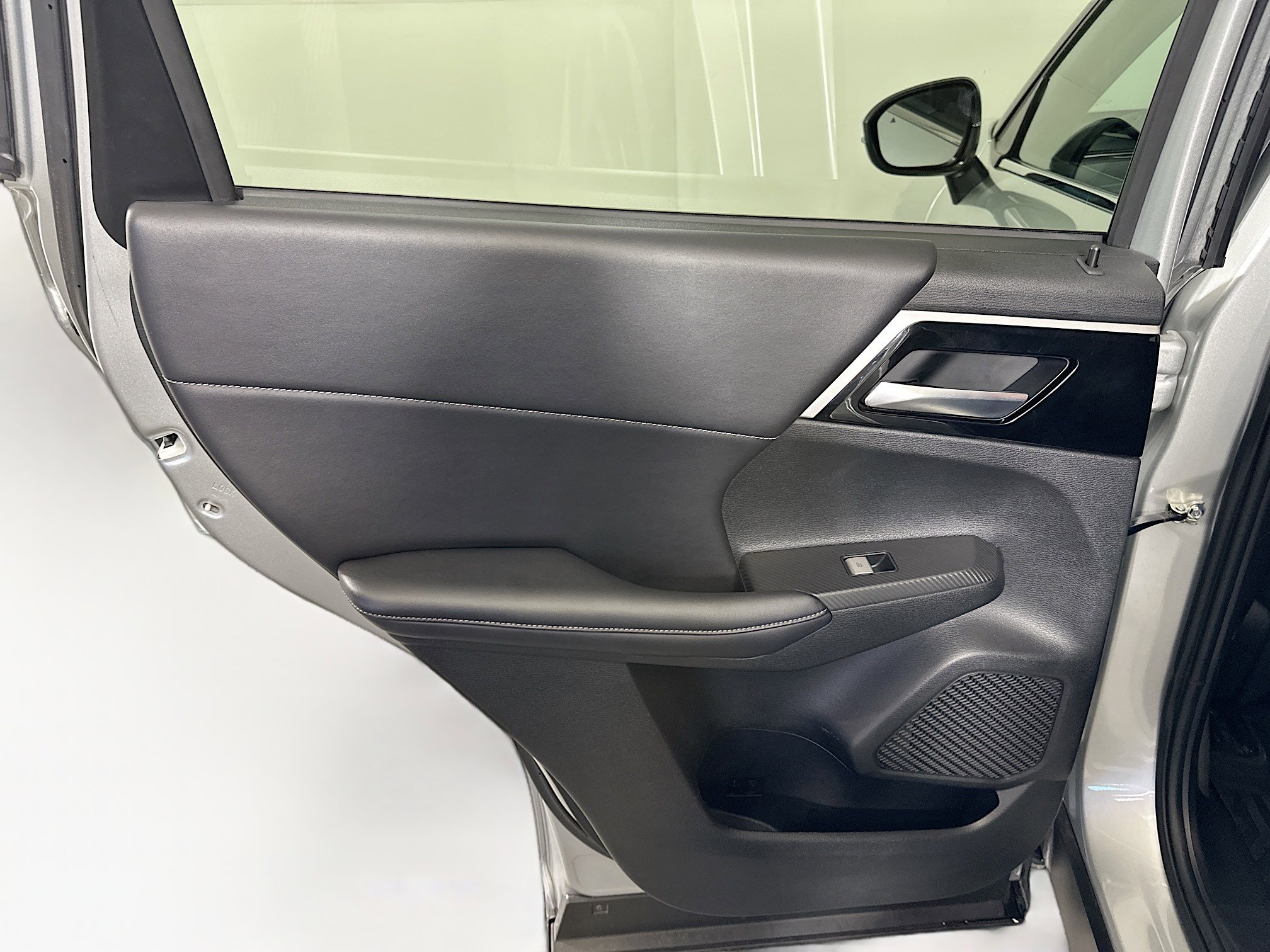 Used 2024 Mitsubishi Outlander SE image 26