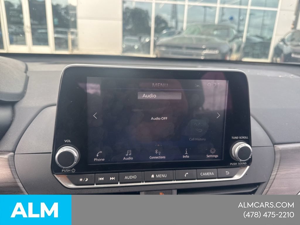 Used 2025 Nissan Altima 2.5 SV FWD image 17