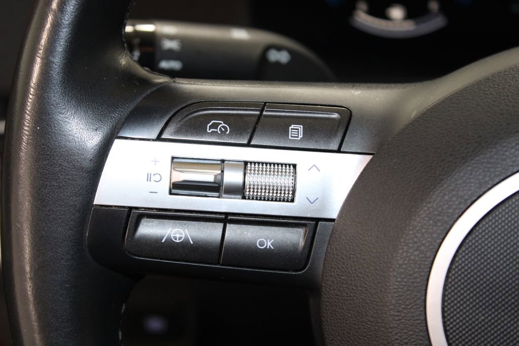 Used 2024 Hyundai Kona SEL image 35