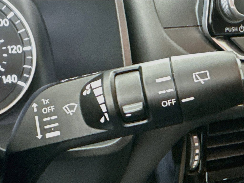 Used 2021 Nissan Rogue SV AWD/4WD image 11