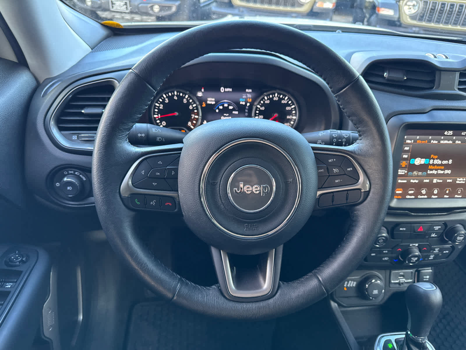 Used 2022 Jeep Renegade Latitude w/ Convenience Group image 16