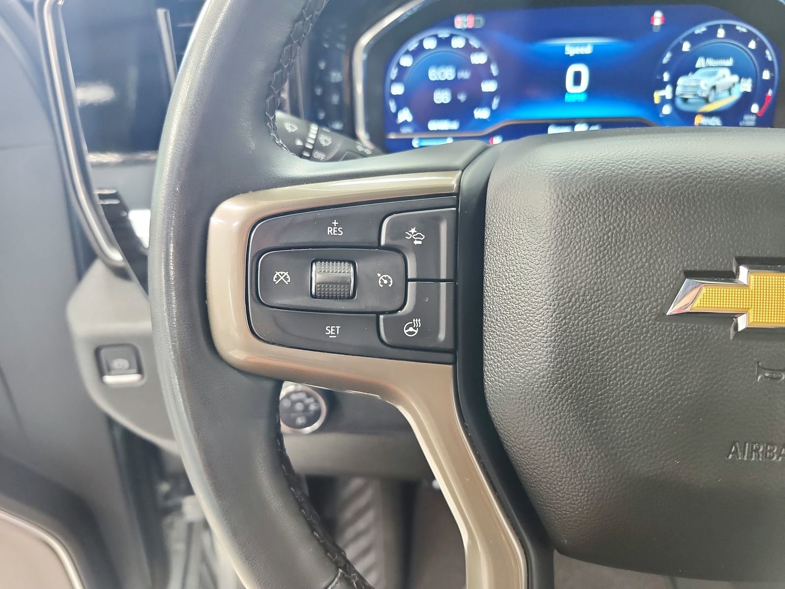 Used 2024 Chevrolet Silverado 2500 High Country w/ Technology Package image 24