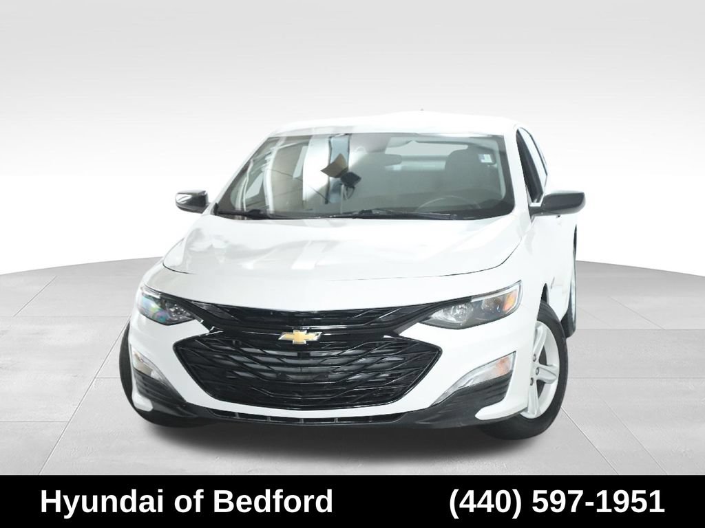 Used 2020 Chevrolet Malibu LS FWD image 2