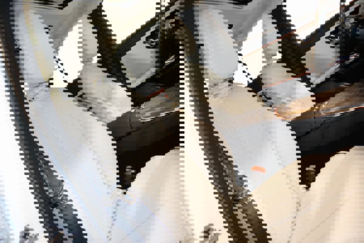 Used 2025 Mercedes-Benz E 350 4MATIC Sedan image 63