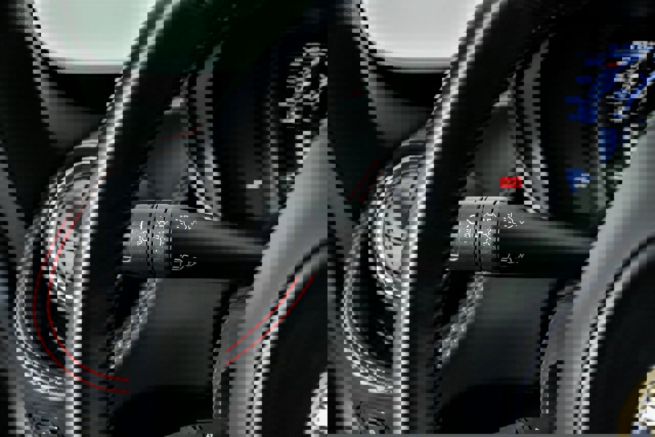 Used 2015 Alfa Romeo 4C Coupe w/ Leather Interior Group image 28