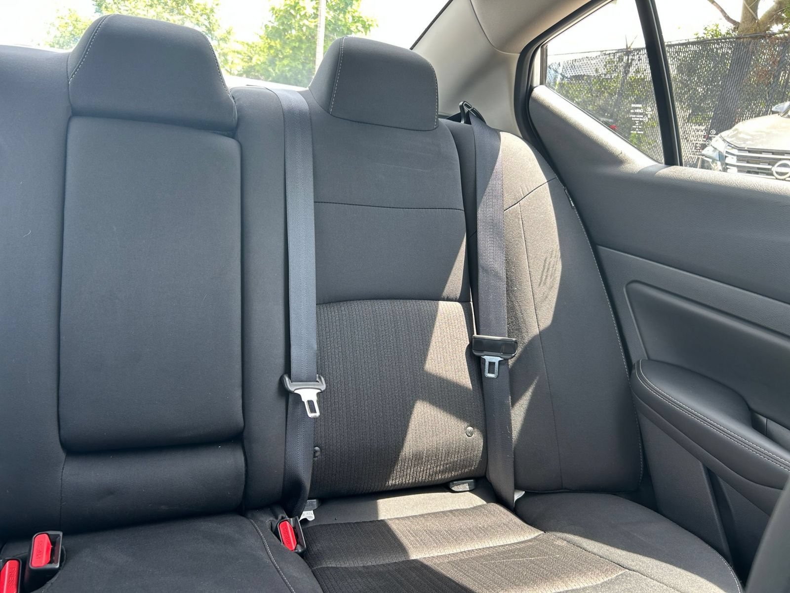 Used 2025 Nissan Altima 2.5 SV FWD image 32