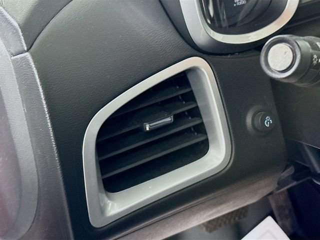 Used 2017 Chevrolet Equinox Premier w/ Enhanced Convenience Package AWD/4WD image 12