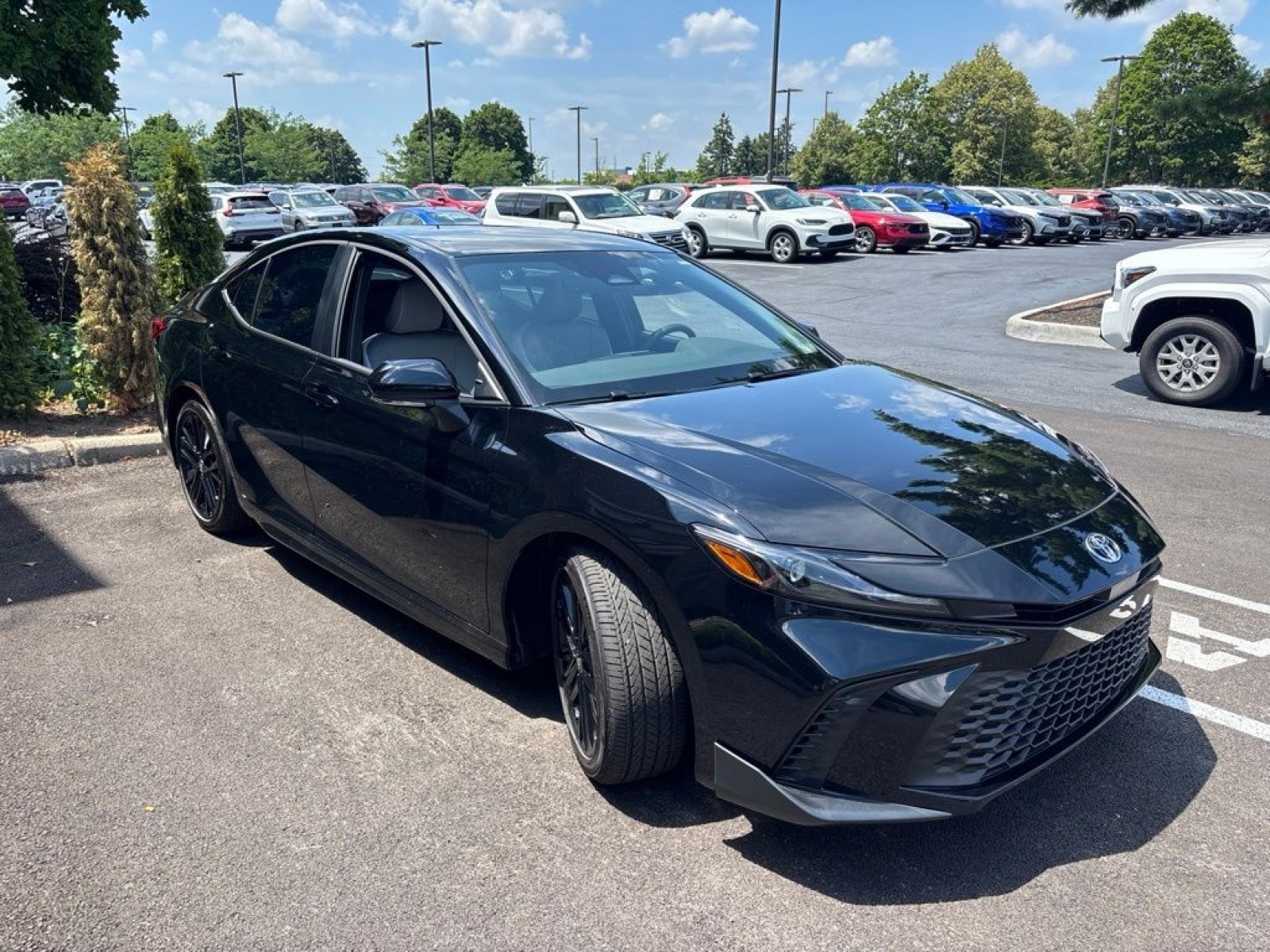 Used 2026 Toyota Camry SE w/ Convenience Package FWD image 6