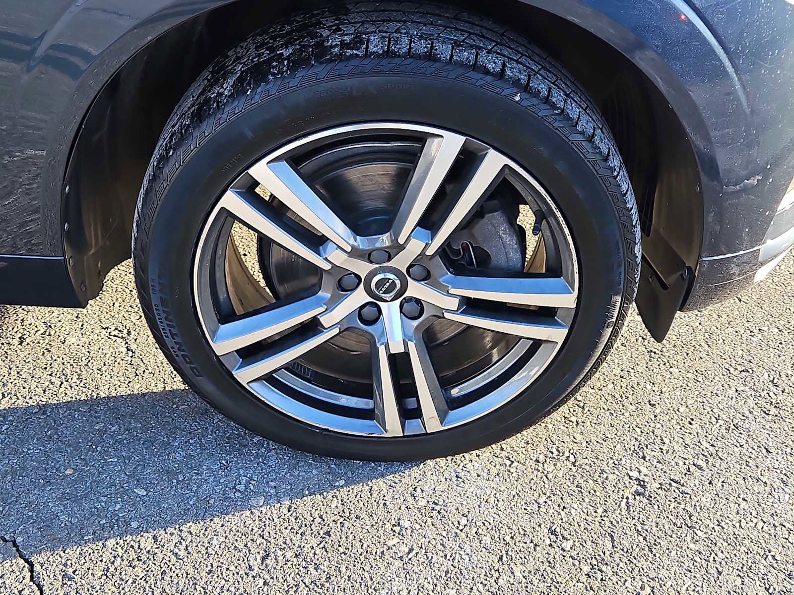 Used 2020 Volvo XC60 T6 Momentum w/ Protection Package Premier image 10