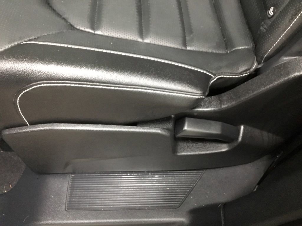 Used 2024 Volkswagen Atlas Cross Sport SEL R-Line AWD/4WD image 34