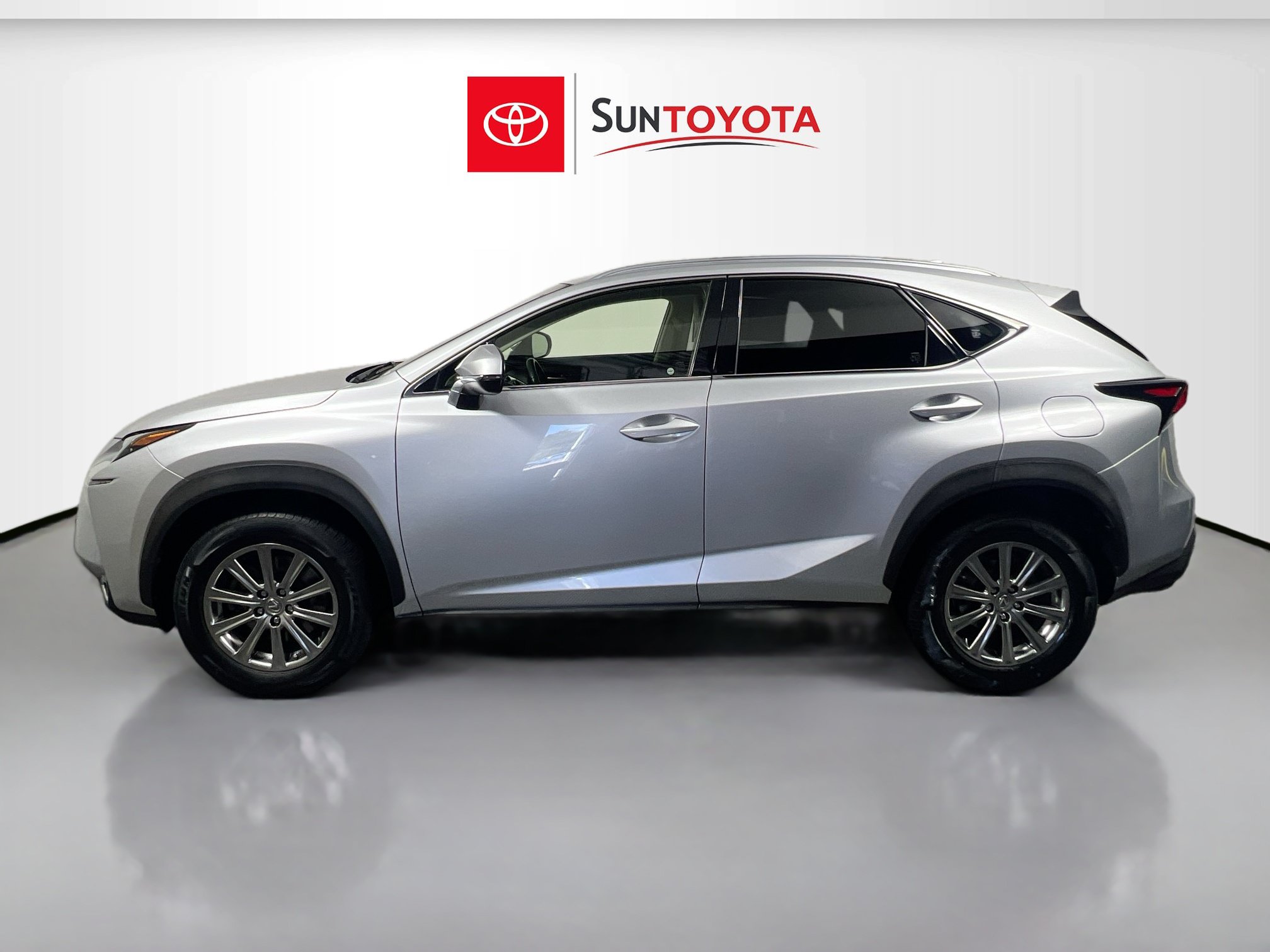 Used 2017 Lexus NX 200t FWD w/ Accessory Package image 7