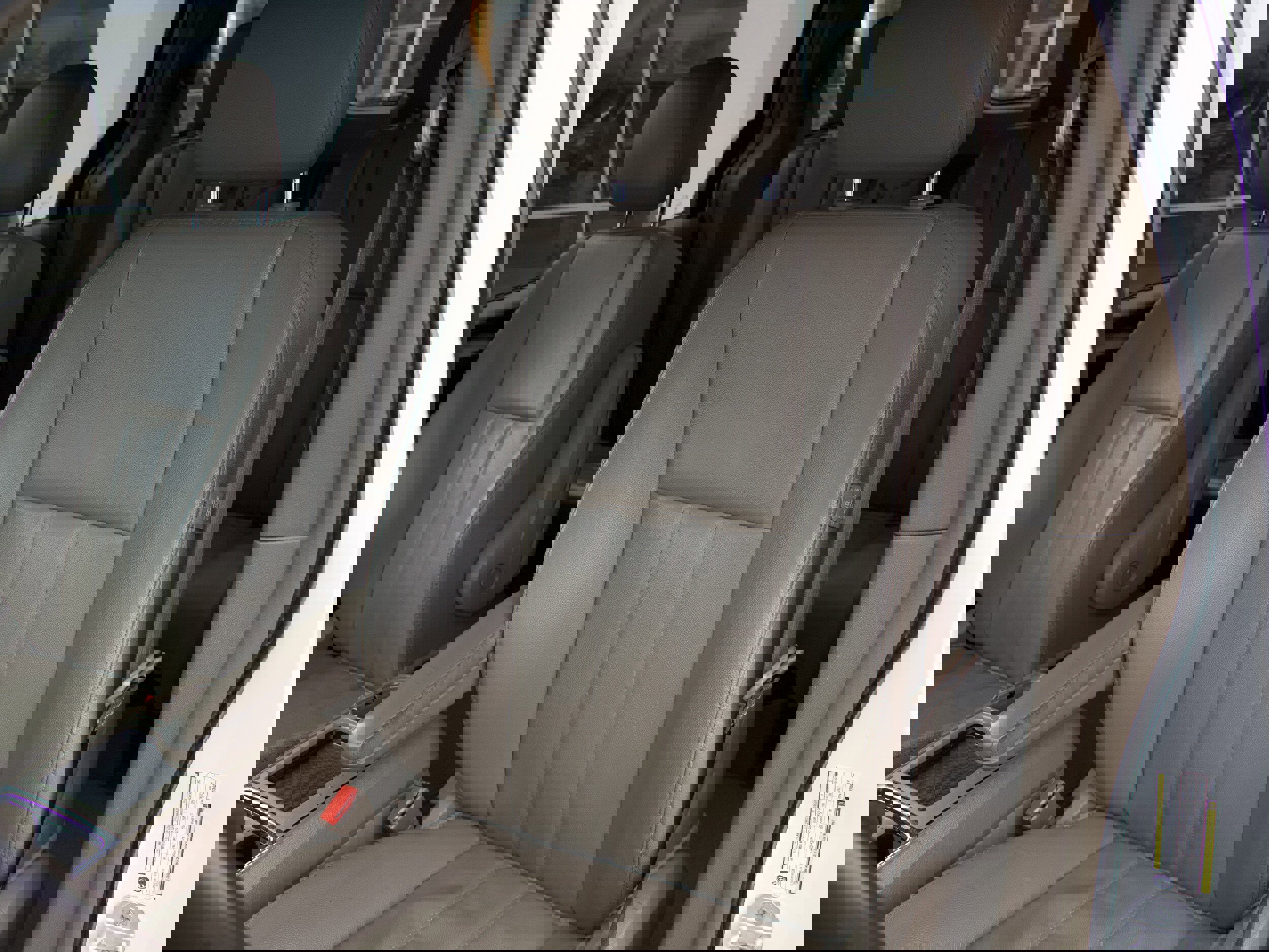 Used 2015 Chrysler Town & Country Touring image 13