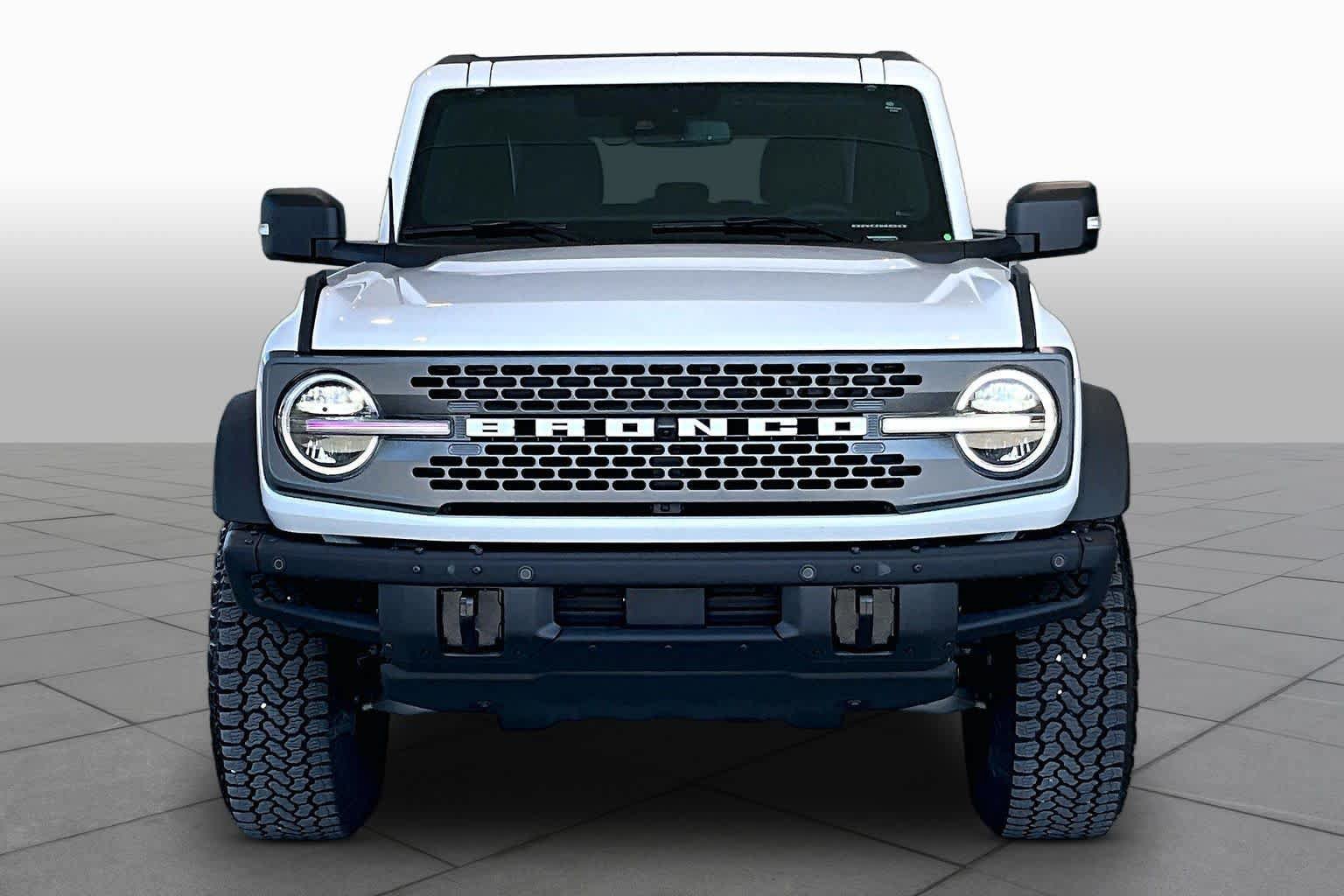 Used 2025 Ford Bronco Badlands AWD/4WD image 3