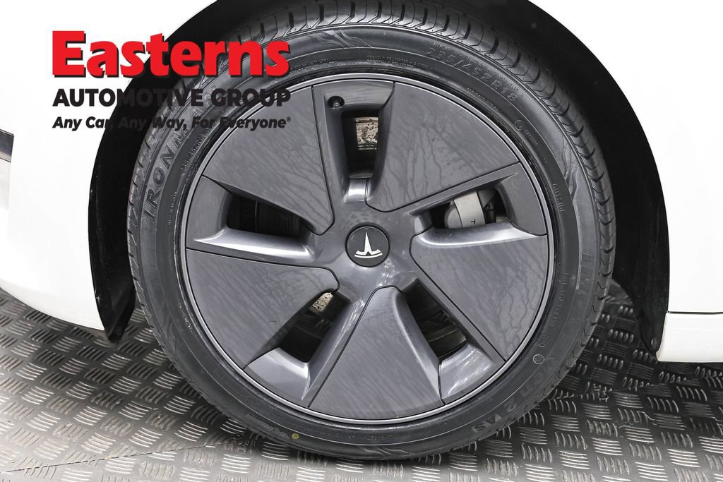 Used 2023 Tesla Model 3 Standard Range image 29