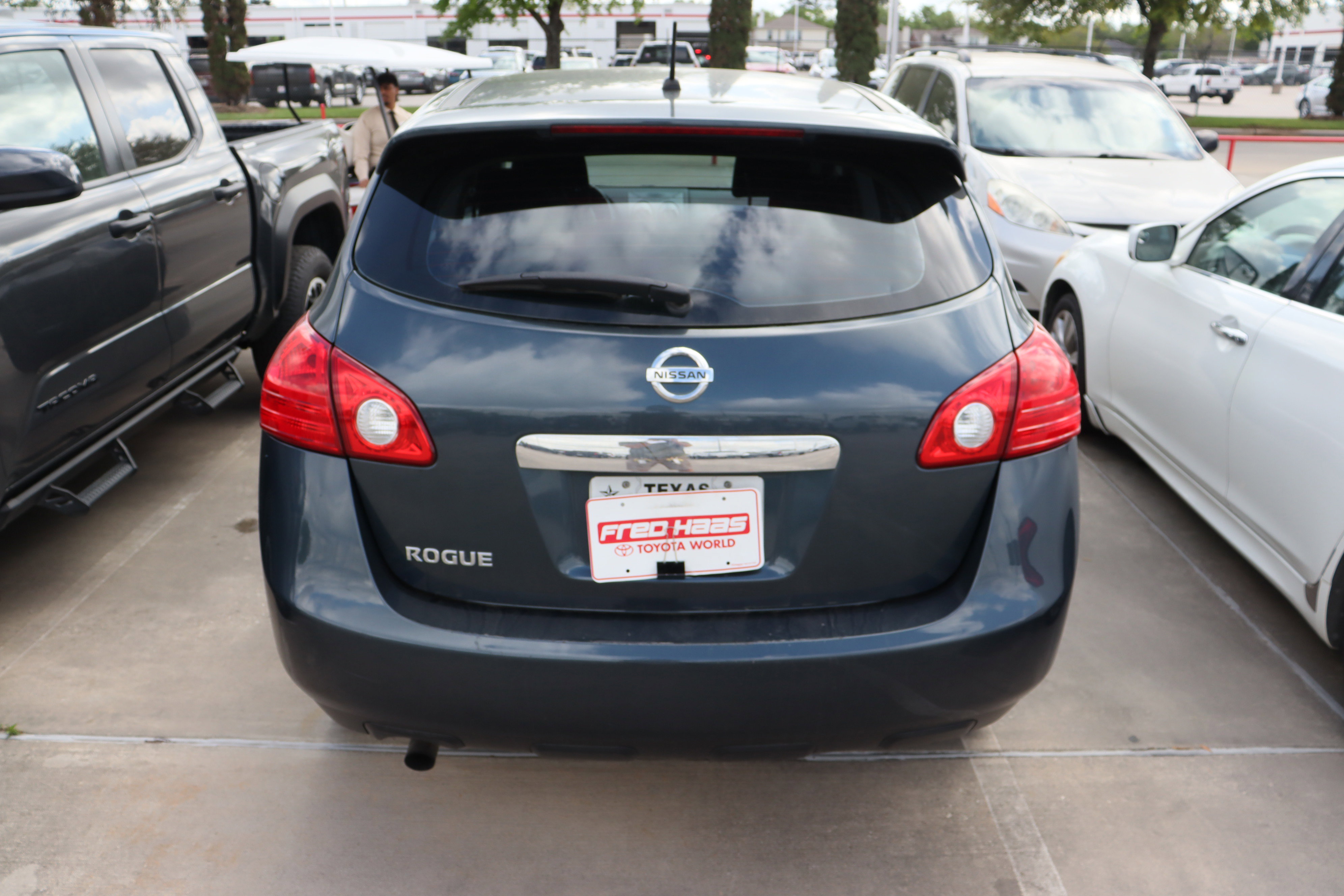 Used 2013 Nissan Rogue S image 9