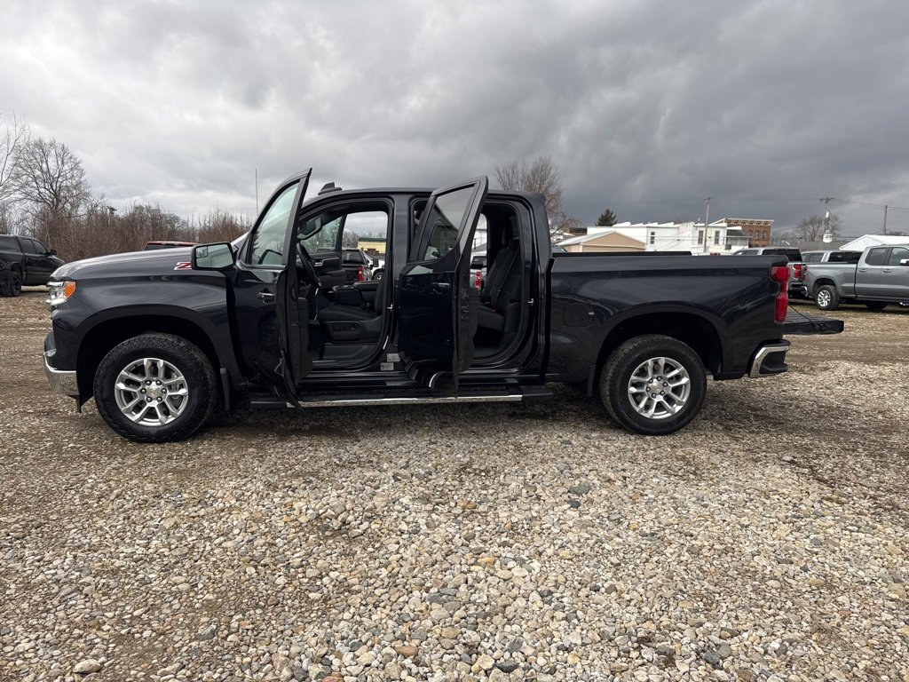 Used 2023 Chevrolet Silverado 1500 LT image 31