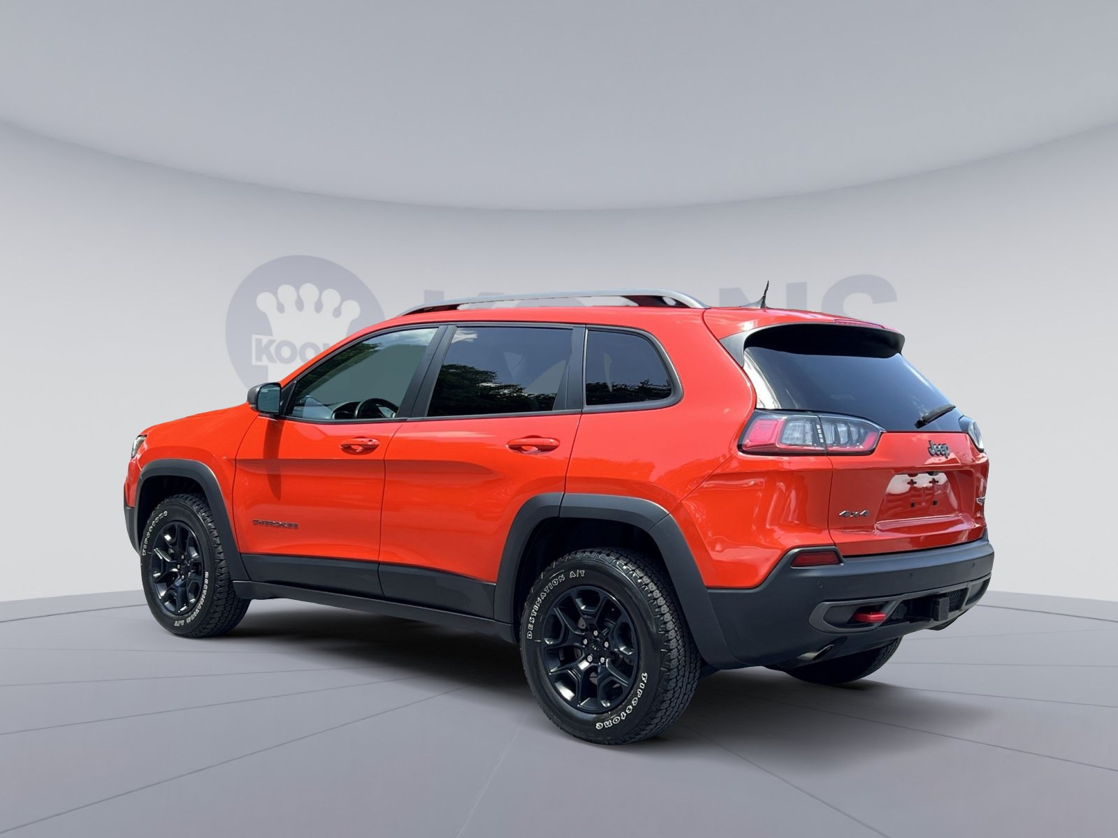 Used 2021 Jeep Cherokee Trailhawk w/ Sun, Sound & Nav Group AWD/4WD image 8