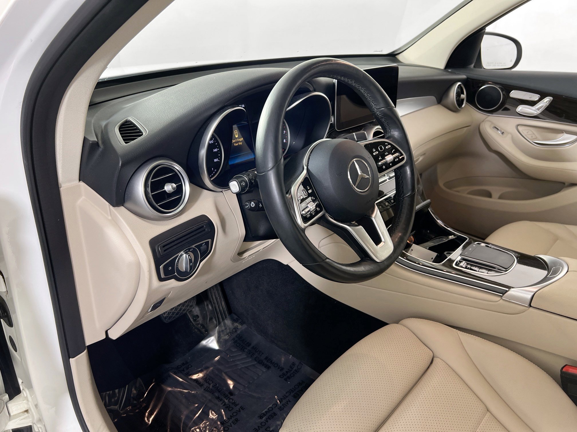 Used 2021 Mercedes-Benz GLC 300 4MATIC image 9