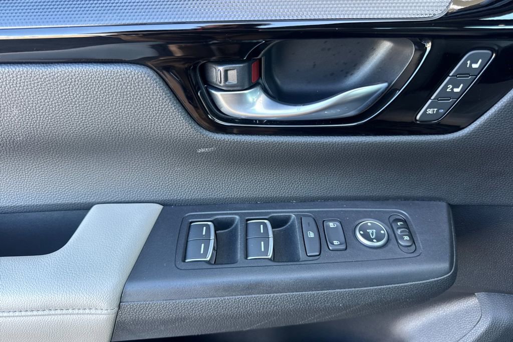 Certified 2025 Honda CR-V EX-L image 13