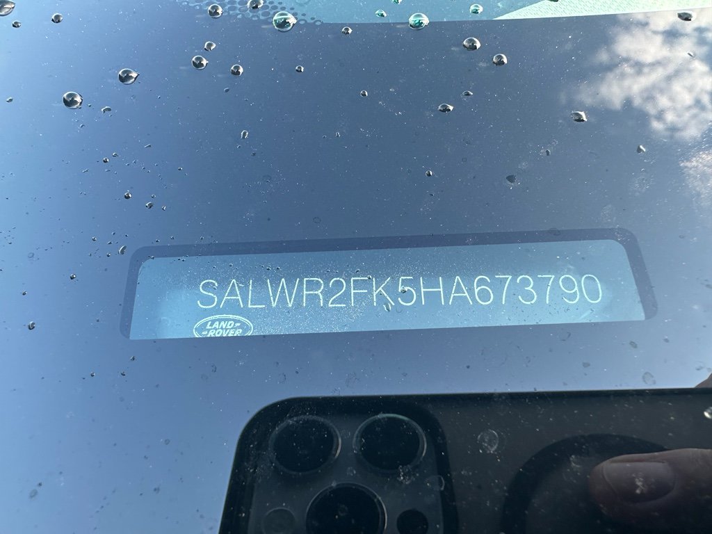 Used 2017 Land Rover Range Rover Sport HSE image 32