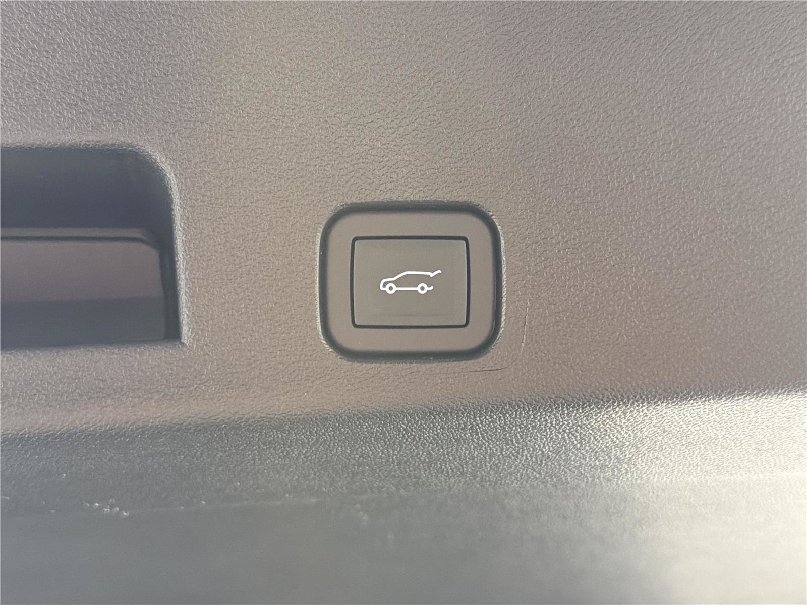 New 2026 GMC Acadia Elevation w/ Black Edition FWD image 18
