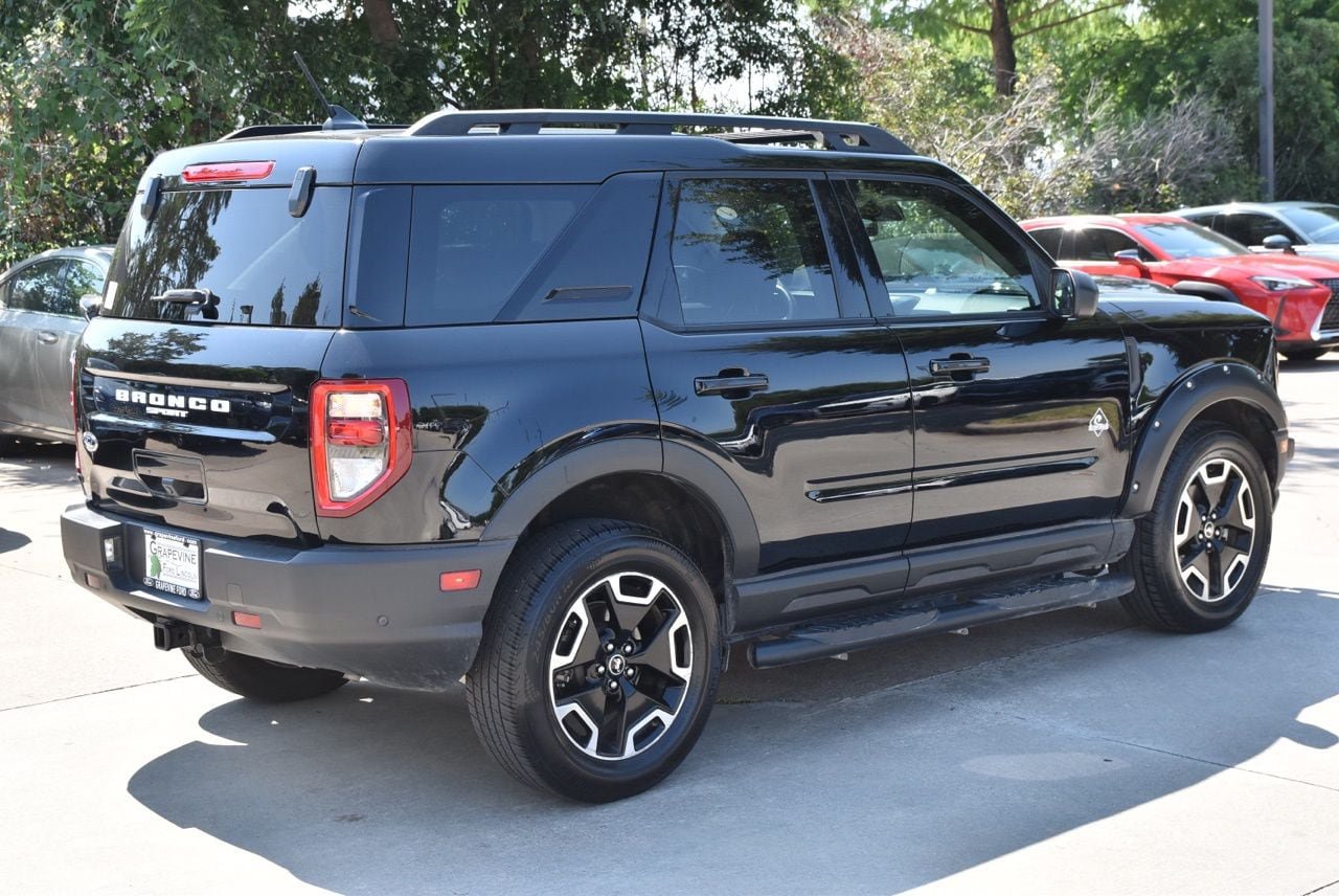 Used 2023 Ford Bronco Sport Outer Banks w/ Tech Package AWD/4WD image 7