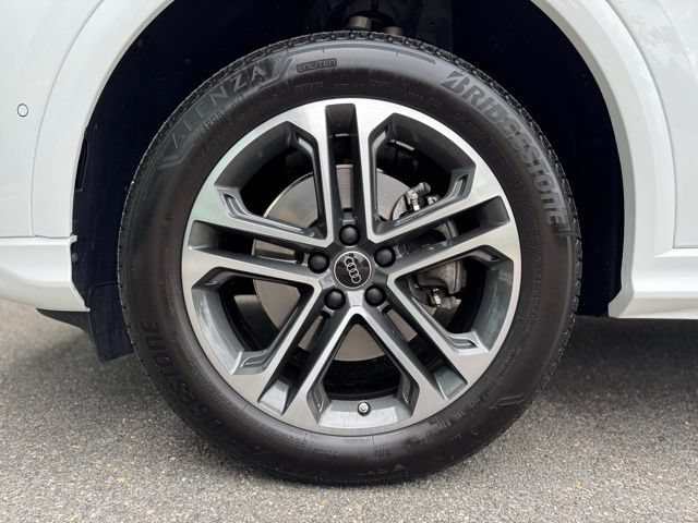 Certified 2025 Audi Q5 Premium w/ Convenience Package AWD/4WD image 8
