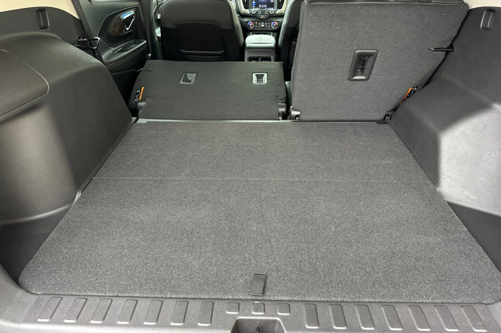 Certified 2024 GMC Terrain Denali w/ Denali Premium Package AWD/4WD image 18