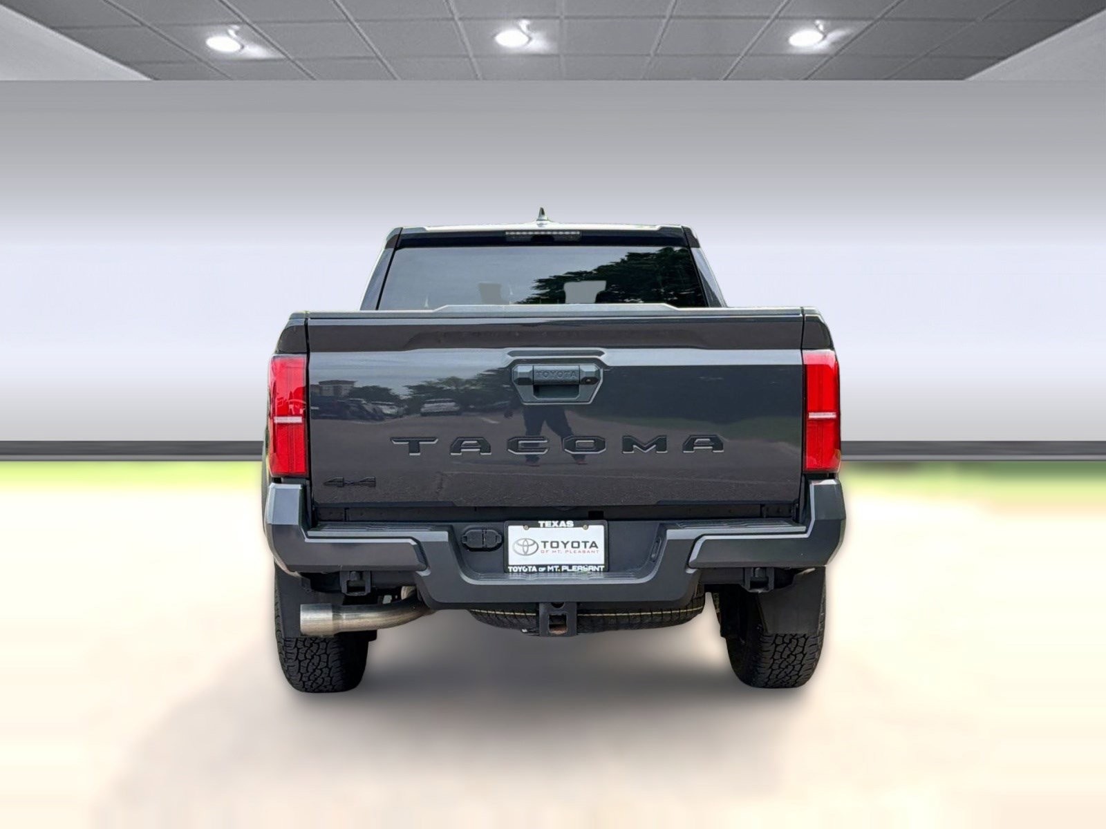 Used 2024 Toyota Tacoma TRD Off-Road AWD/4WD image 10