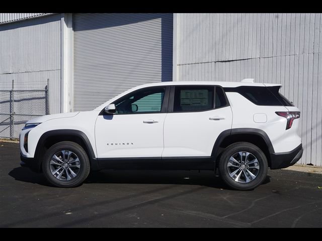 New 2026 Chevrolet Equinox LT image 2