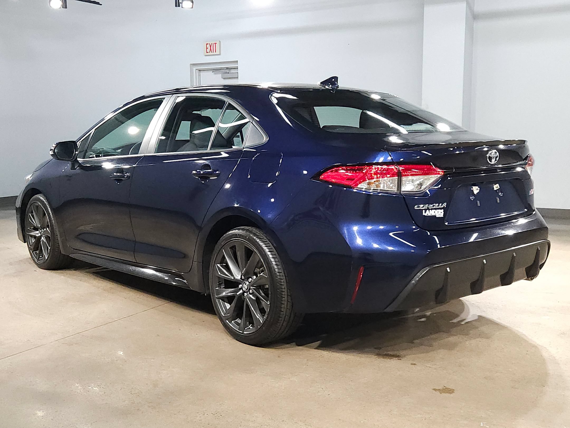 Used 2025 Toyota Corolla SE FWD image 5