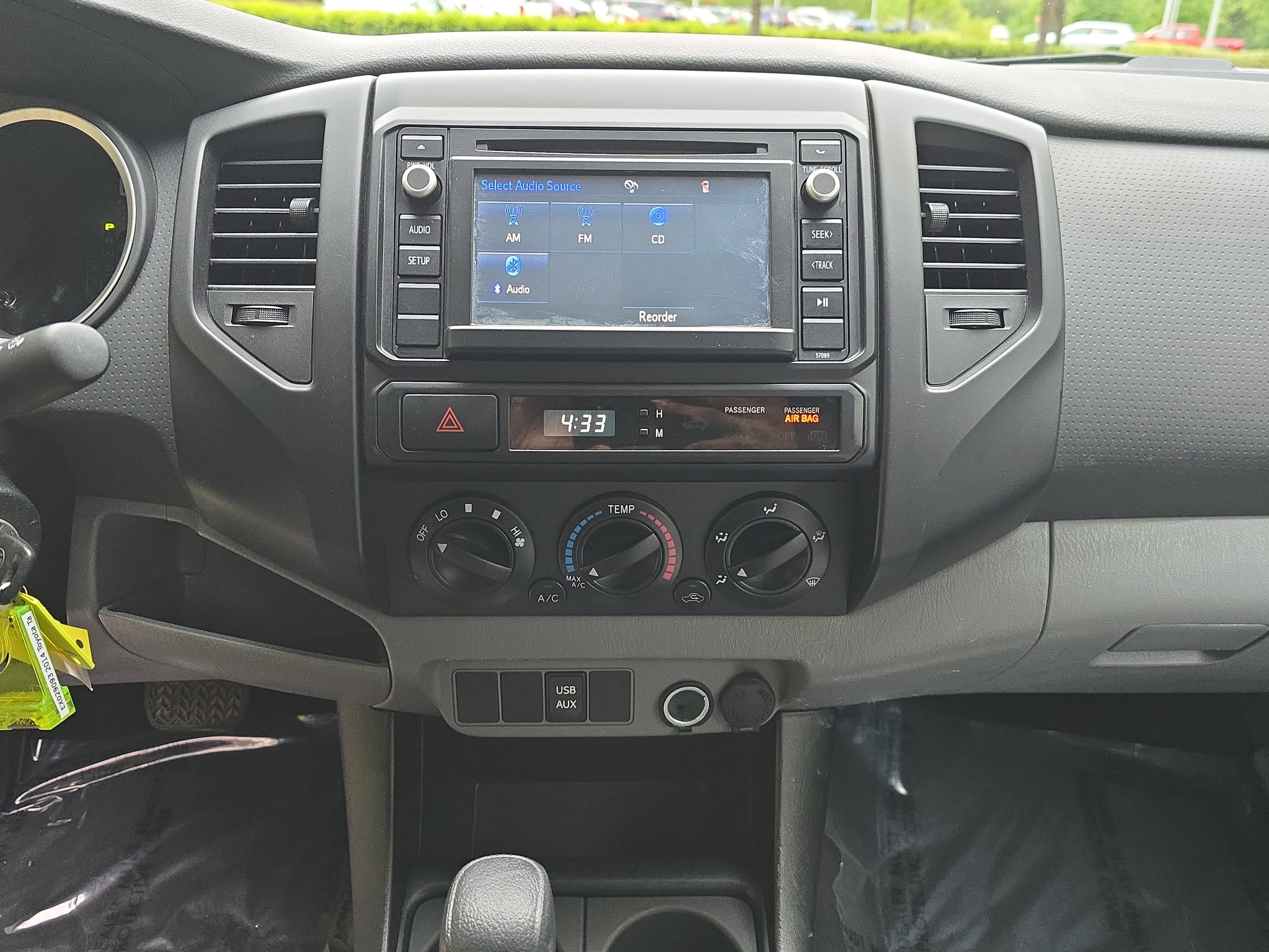 Used 2014 Toyota Tacoma PreRunner w/ Convenience Package RWD image 19
